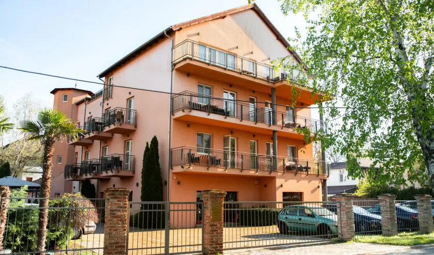 La Riva Hotel Sifok - Pnksd (min. 2 j)