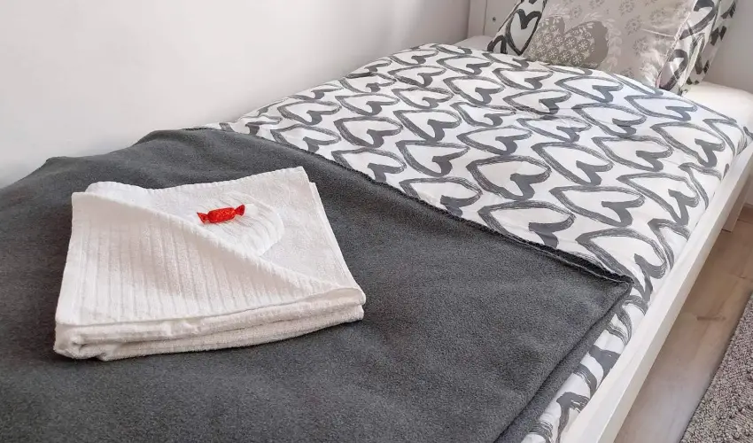 Lank�s Vend�gh�z Holl�k� - P�nk�sd