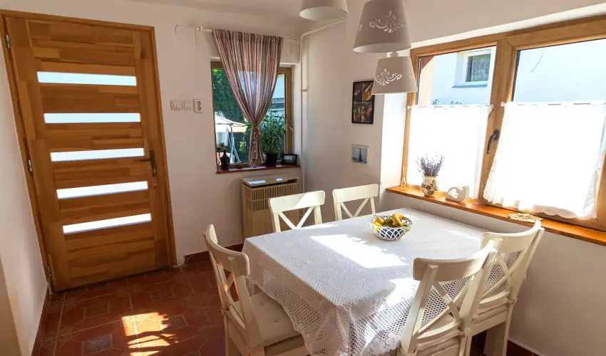 Lank�s Vend�gh�z Holl�k� - P�nk�sd