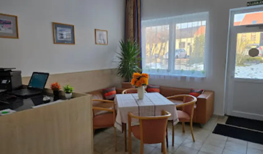 Lencs�s Apartmanh�z Apartmanok Sopron - P�nk�sd