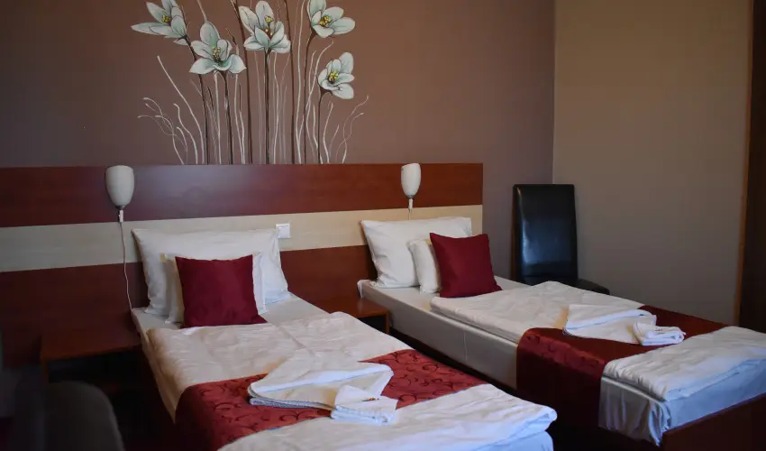 Libra Hotel Veresegyh�z - P�nk�sdi lazul�s a Libr�ban (1 �jt�l)