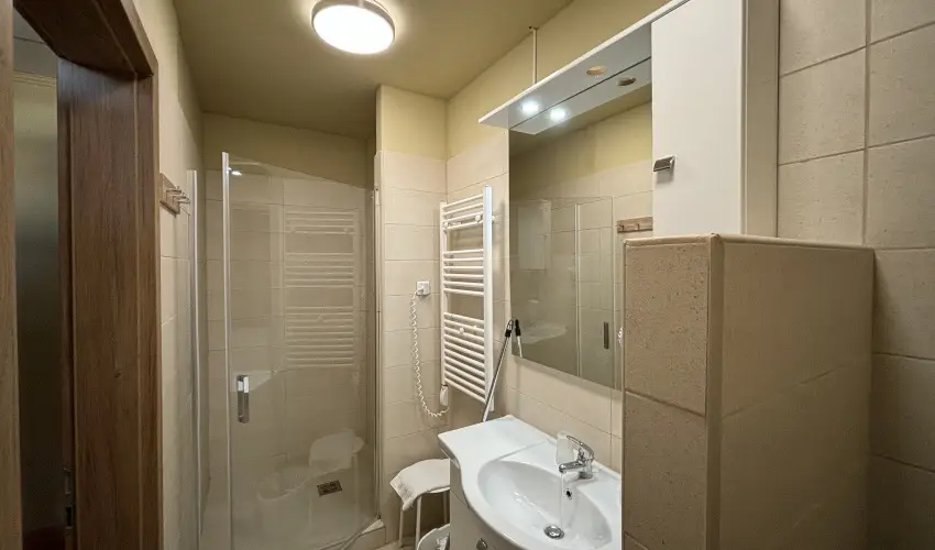 Libra Hotel Veresegyh�z - P�nk�sdi lazul�s a Libr�ban (1 �jt�l)