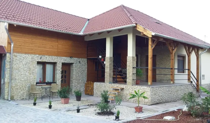 Lilla Apartmanhzak Szilvsvrad - Pnksd (min. 2 j)