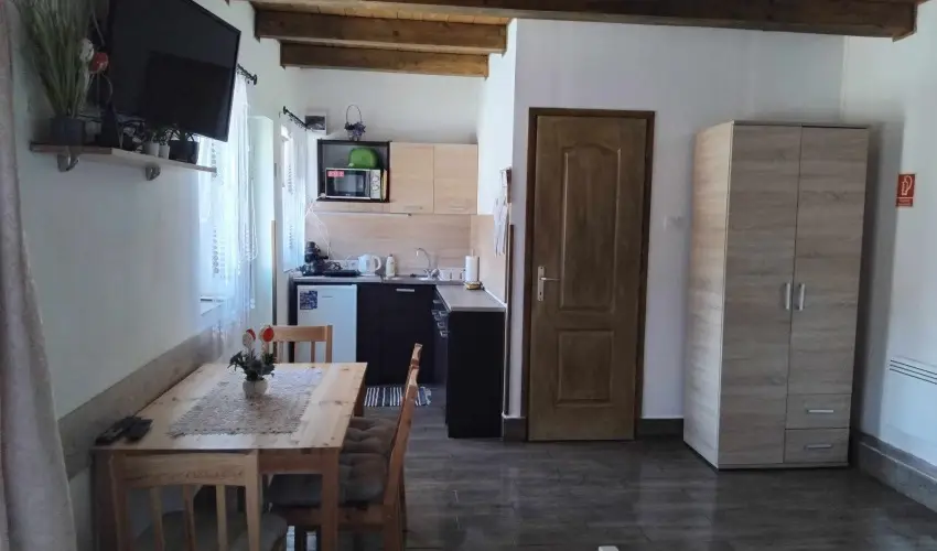 Lilla Apartmanhzak Szilvsvrad - Pnksd (min. 2 j)