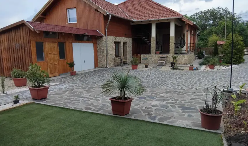 Lilla Apartmanhzak Szilvsvrad - Pnksd (min. 2 j)