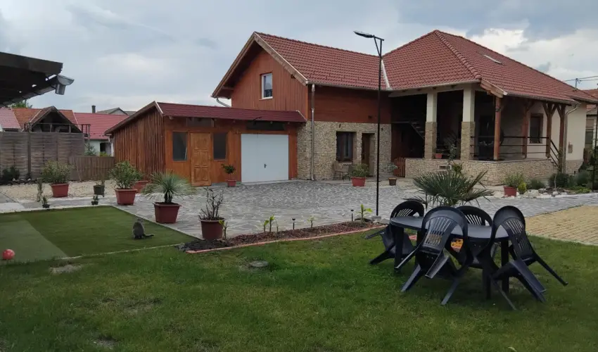 Lilla Apartmanhzak Szilvsvrad - Pnksd (min. 2 j)