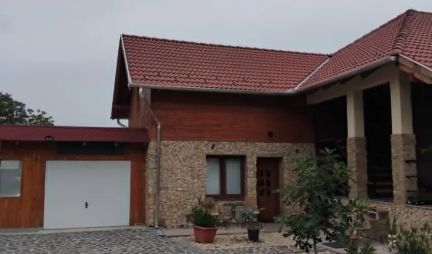 Lilla Apartmanhzak Szilvsvrad - Pnksd (min. 2 j)