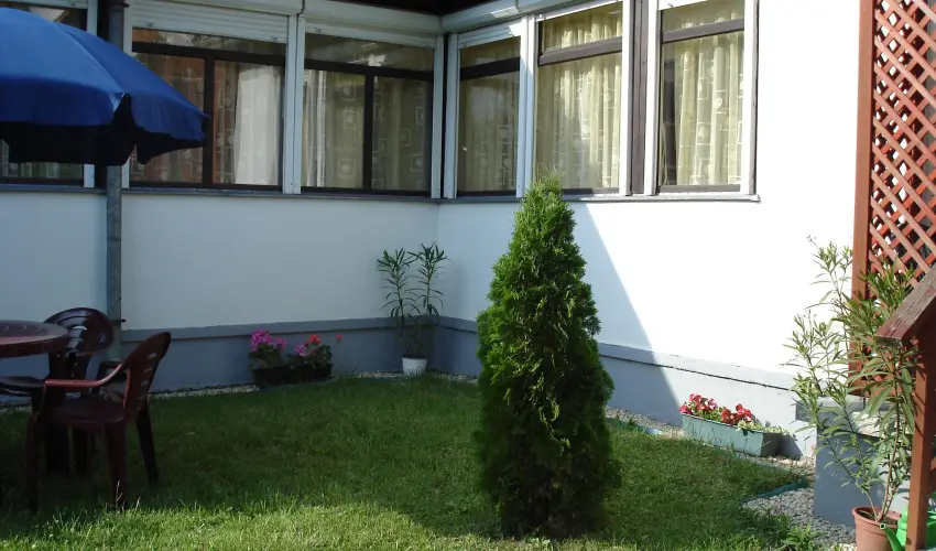 Liza Apartman Gyula - Pnksd (min. 2 j)