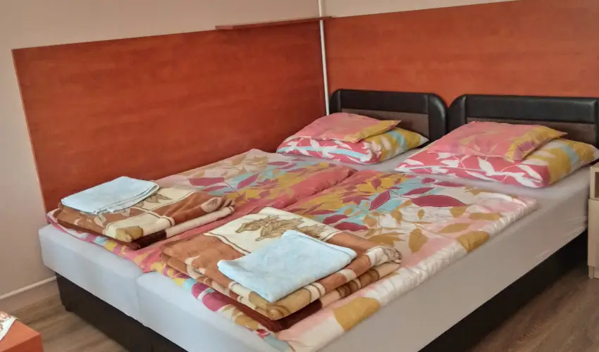 Liza Apartman Gyula - Pnksd (min. 2 j)