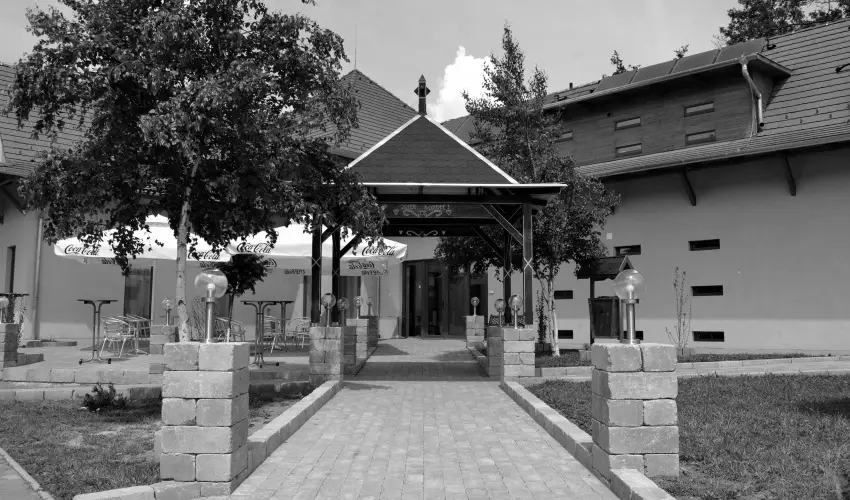 Malomkert Hotel Nagyb�rzs�ny - P�nk�sd (min. 2 �j)