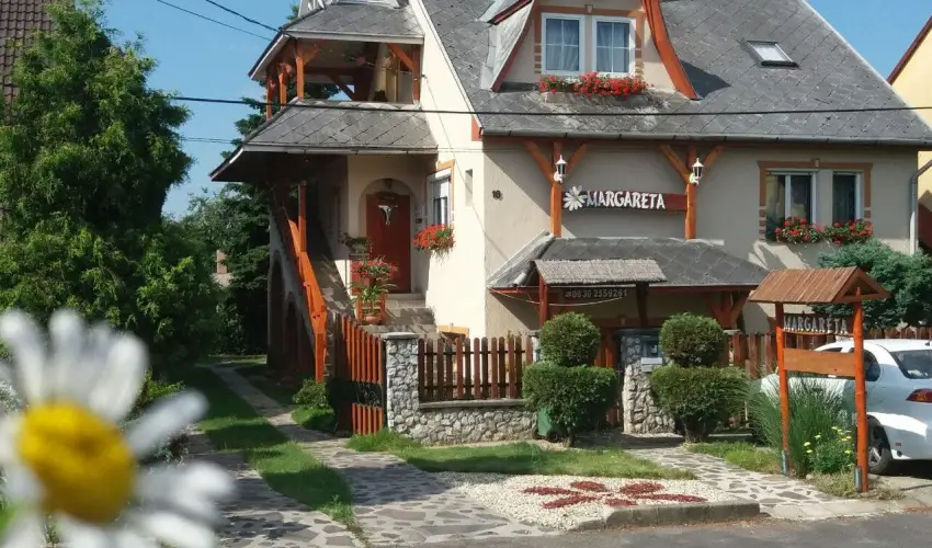 Margar�ta Panzi� S�rospatak - P�nk�sd (min. 2 �j)