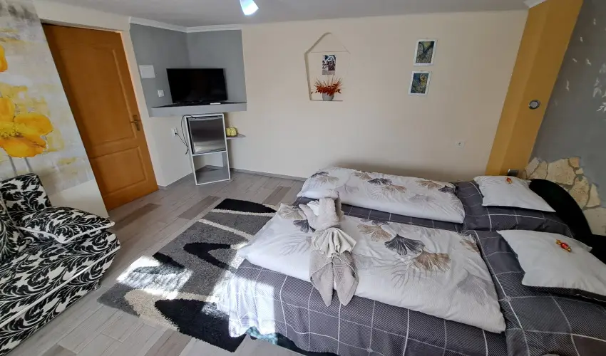 Margar�ta Panzi� S�rospatak - P�nk�sd (min. 2 �j)