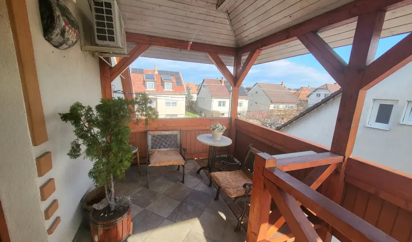 Margar�ta Panzi� S�rospatak - P�nk�sd (min. 2 �j)