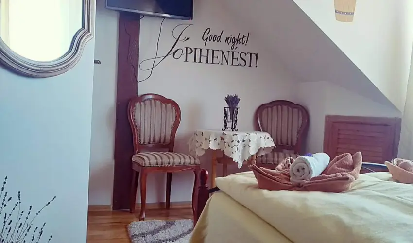 Margar�ta Panzi� S�rospatak - P�nk�sd (min. 2 �j)