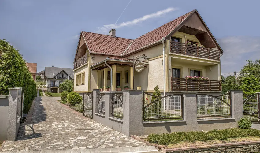 Mria Apartmanok Zalakaros - Pnksd (min. 2 j)