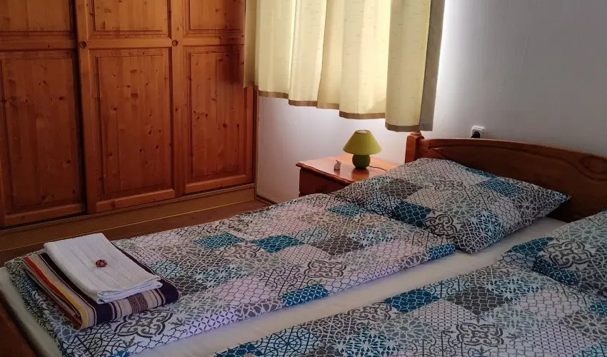 Mrki Vendghz Mrk - Pnksd (min. 2 j)