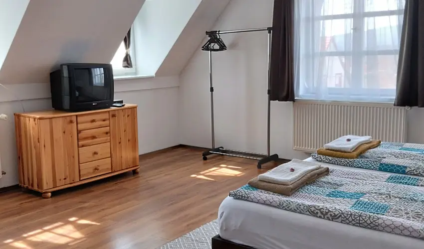 Mrki Vendghz Mrk - Pnksd (min. 2 j)