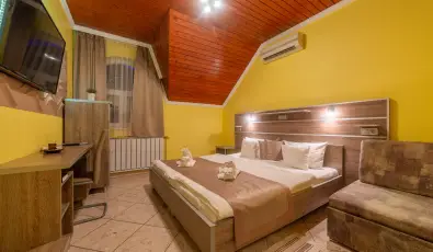 Mrvny Panzi Hajdszoboszl