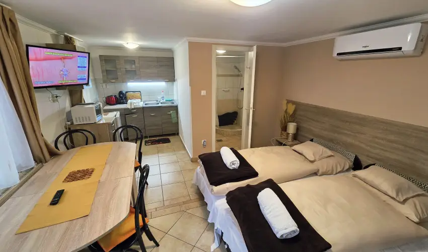 Mary Apartman Hajd�szoboszl� - P�nk�sd (min. 2 �j)