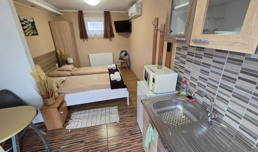Mary Apartman Hajd�szoboszl� - P�nk�sd (min. 2 �j)