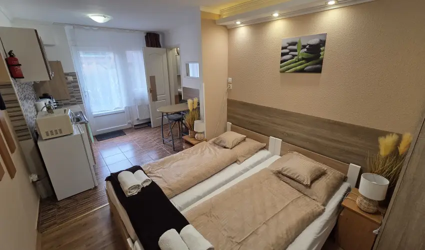 Mary Apartman Hajd�szoboszl� - P�nk�sd (min. 2 �j)