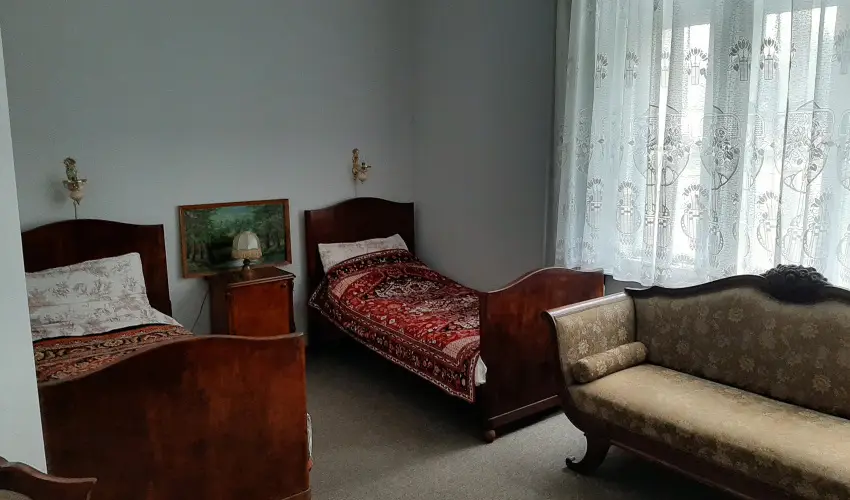 Meller Kastly Villa Csurg - Pnksd (min. 2 j)