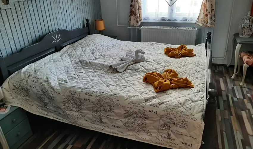 Meller Kastly Villa Csurg - Pnksd (min. 2 j)