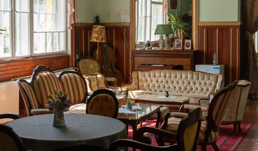 Meller Kastly Villa Csurg - Pnksd (min. 2 j)