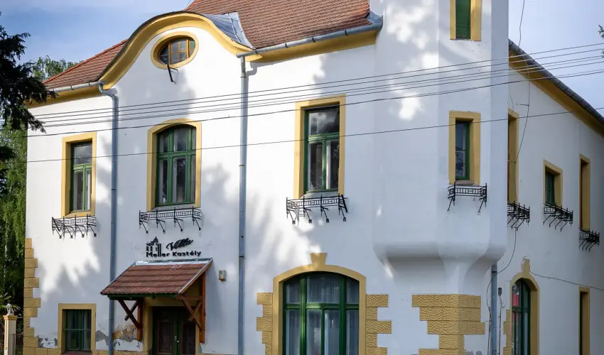 Meller Kastly Villa Csurg - Pnksd (min. 2 j)
