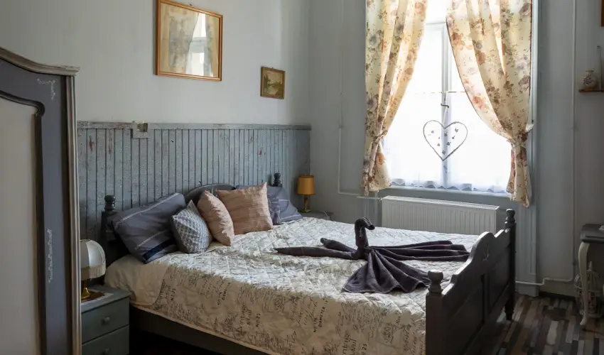 Meller Kastly Villa Csurg - Pnksd (min. 2 j)