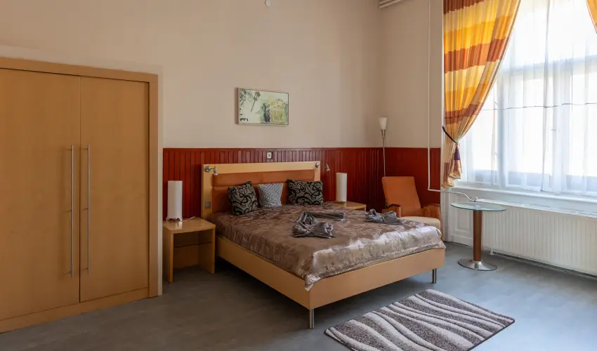 Meller Kastly Villa Csurg - Pnksd (min. 2 j)