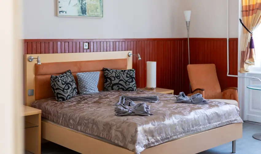 Meller Kastly Villa Csurg - Pnksd (min. 2 j)