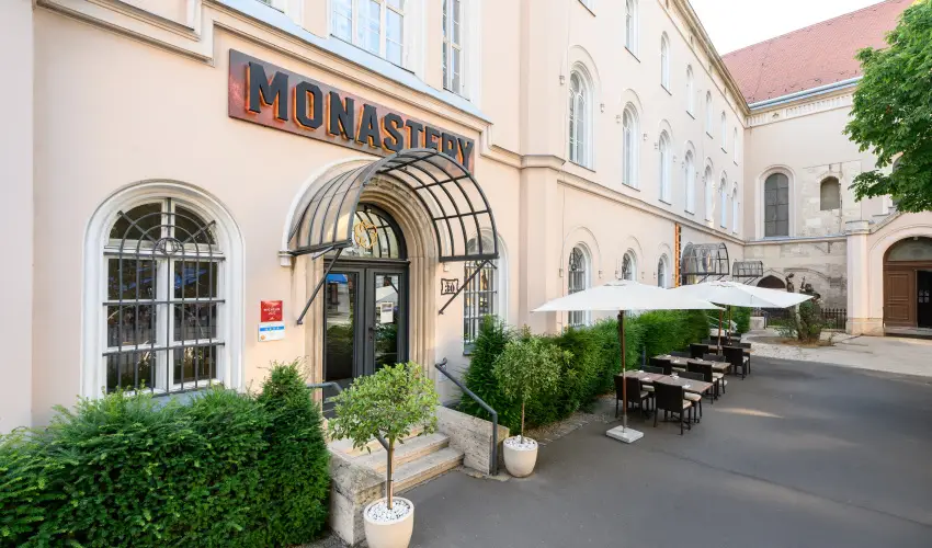 Monastery Boutique Hotel Budapest Budapest - Pnksd - specilis elrefizetssel