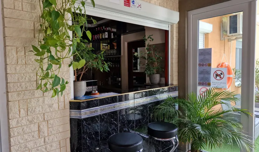 Napsug�r Apartmanh�z Si�fok - P�nk�sd (min. 2 �j)