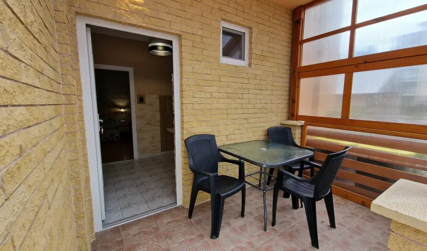 Napsug�r Apartmanh�z Si�fok - P�nk�sd (min. 2 �j)