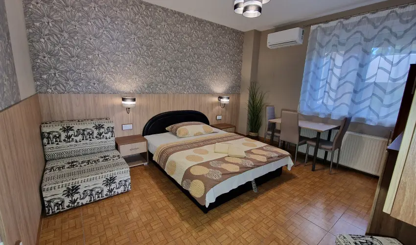 Napsug�r Apartmanh�z Si�fok - P�nk�sd (min. 2 �j)