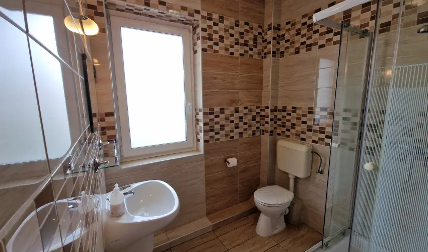 Napsug�r Apartmanh�z Si�fok - P�nk�sd (min. 2 �j)