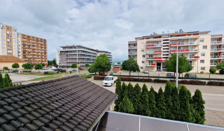 Napsug�r Apartmanh�z Si�fok - P�nk�sd (min. 2 �j)