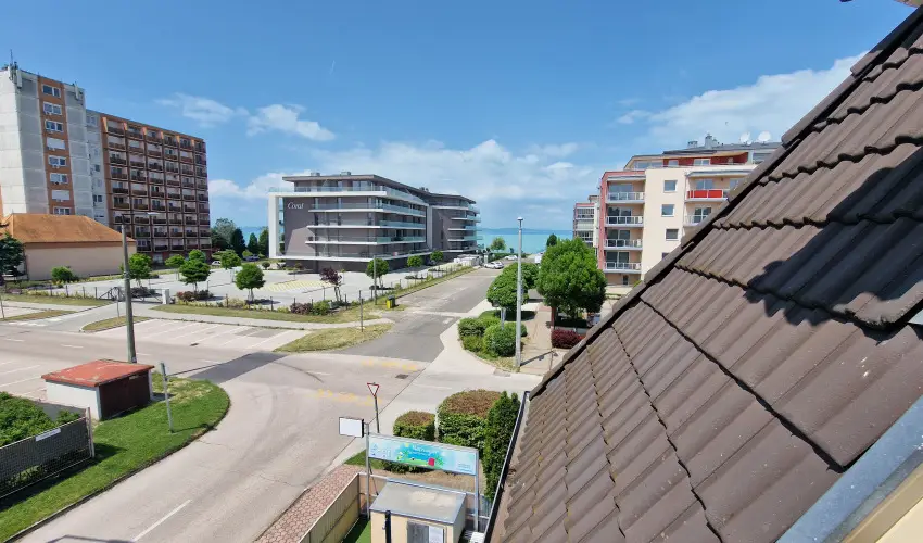 Napsug�r Apartmanh�z Si�fok - P�nk�sd (min. 2 �j)