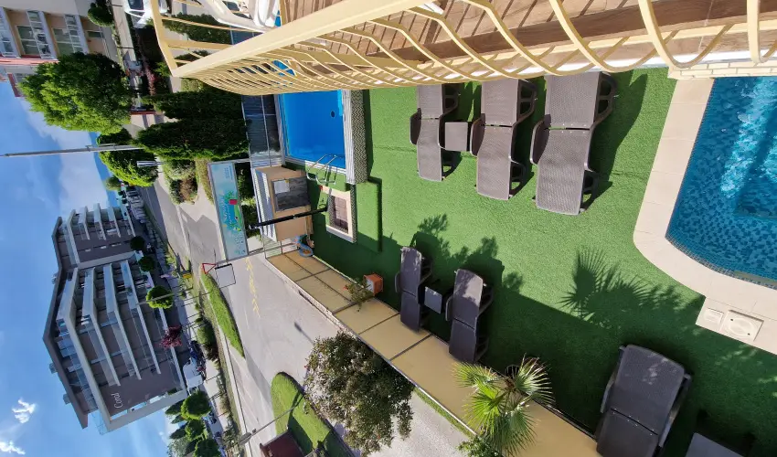 Napsug�r Apartmanh�z Si�fok - P�nk�sd (min. 2 �j)