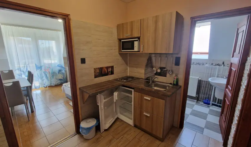 Napsug�r Apartmanh�z Si�fok - P�nk�sd (min. 2 �j)