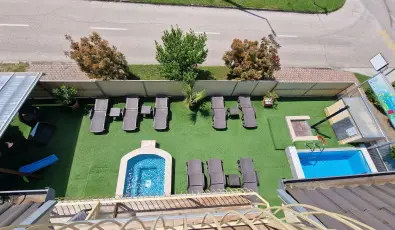 Napsug�r Apartmanh�z Si�fok