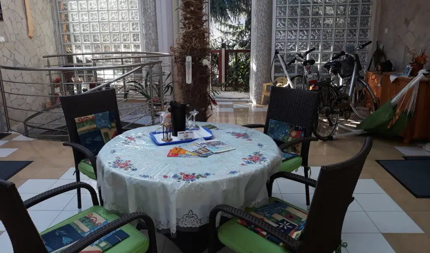 Napsugr Kenzy Lux Apartman Vendghzak Hajdszoboszl - Pnksd (min. 2 j)