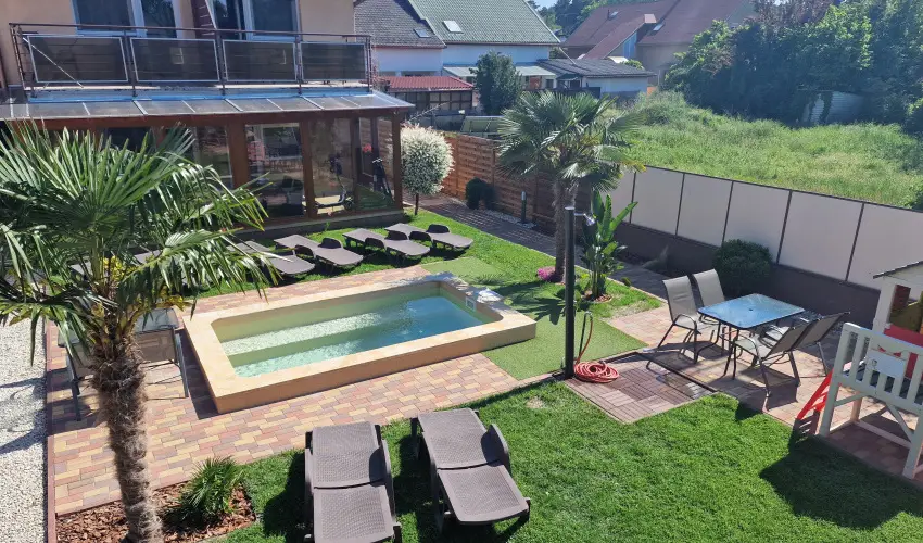 Napsug�r Villa B Si�fok - P�nk�sd (min. 2 �j)