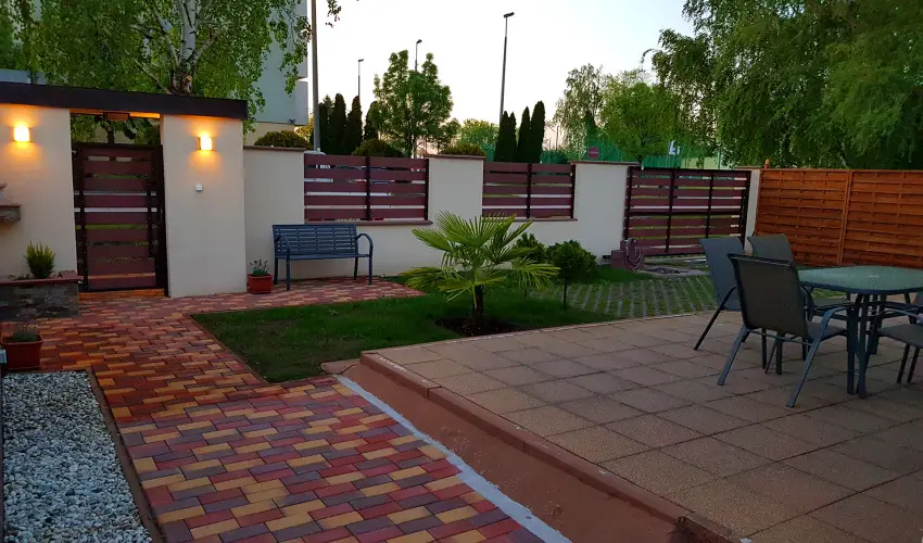 Napsug�r Villa A Si�fok - P�nk�sd (min. 2 �j)