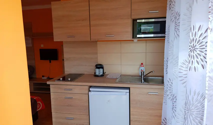 Napsug�r Villa A Si�fok - P�nk�sd (min. 2 �j)