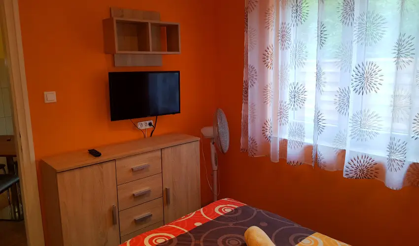 Napsug�r Villa A Si�fok - P�nk�sd (min. 2 �j)