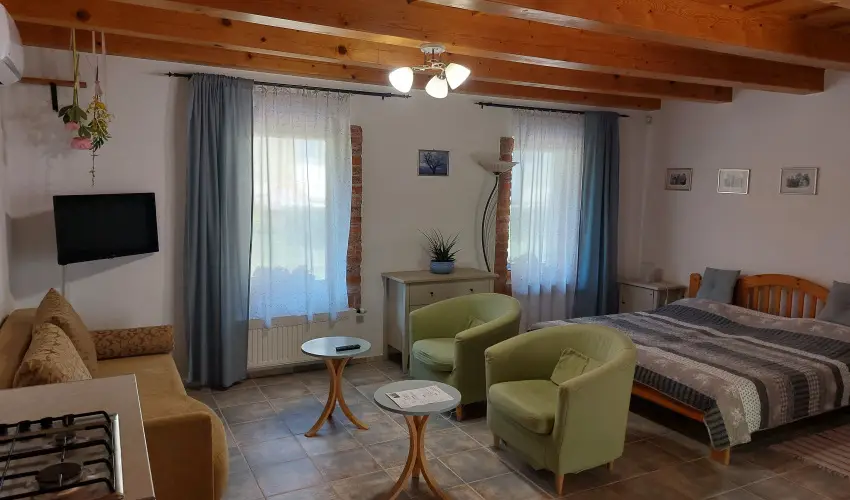Ngy vszak Apartmanhz Zalakaros Zalakaros - Pnksd 