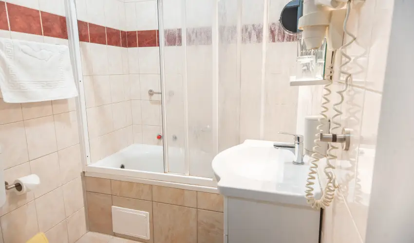 Nyerges Hotel Terml Monor - Pnksd 