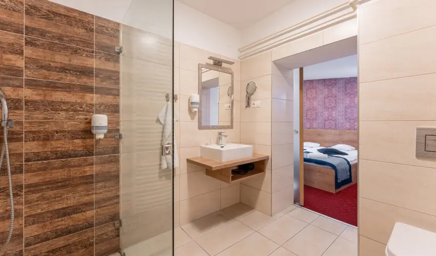 Ozis Hotel  Nagykanizsa - Pnksd (min. 2 j)